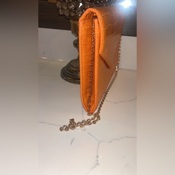 🥂Zara Orange Cross-Body Clutch - crocodile embossed - Picture 7 of 12